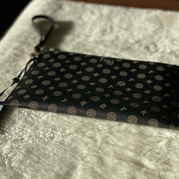 NWT DKNY Large Heritage Logo Wristlet - Picture 6 of 8